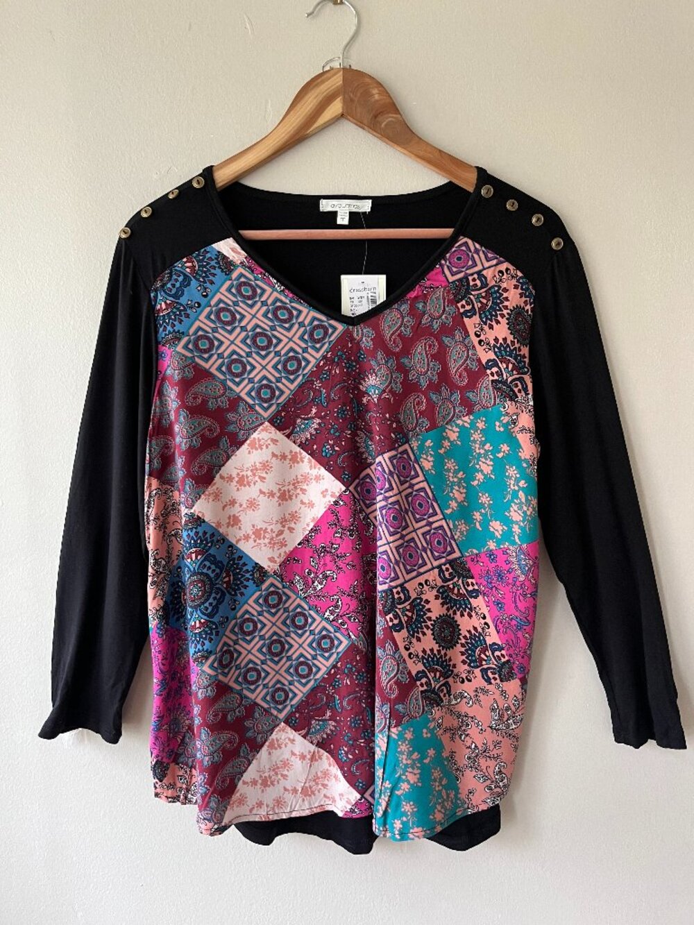Ava James Sz M Multicolor Black Pink Pullover‎ Blouse Top V Neck